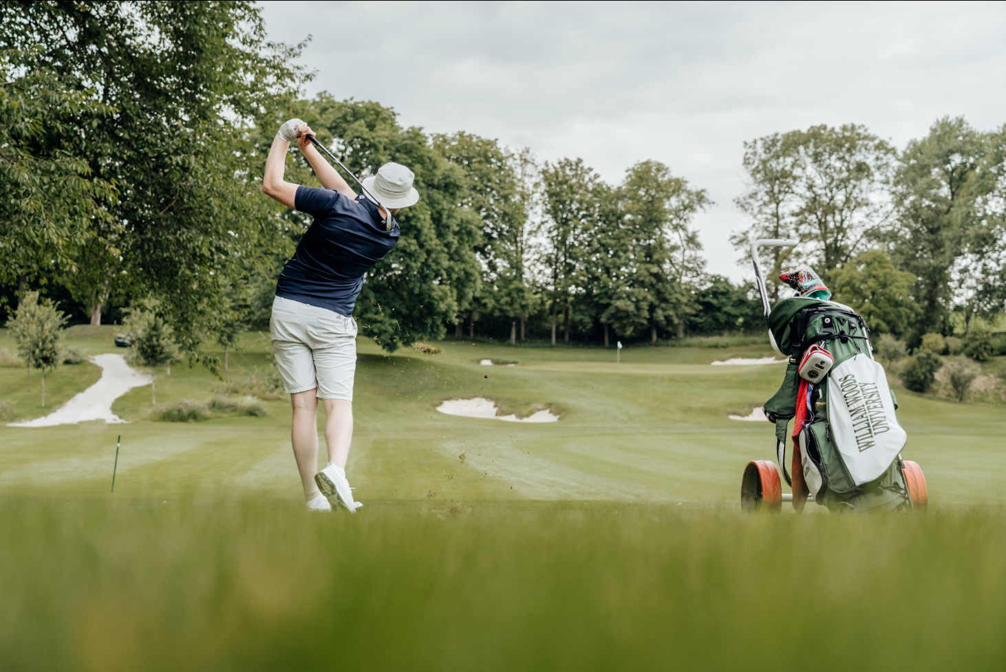 Golfspieler bei einer Spielrunde auf der Anlage des Aachener Golf-Club